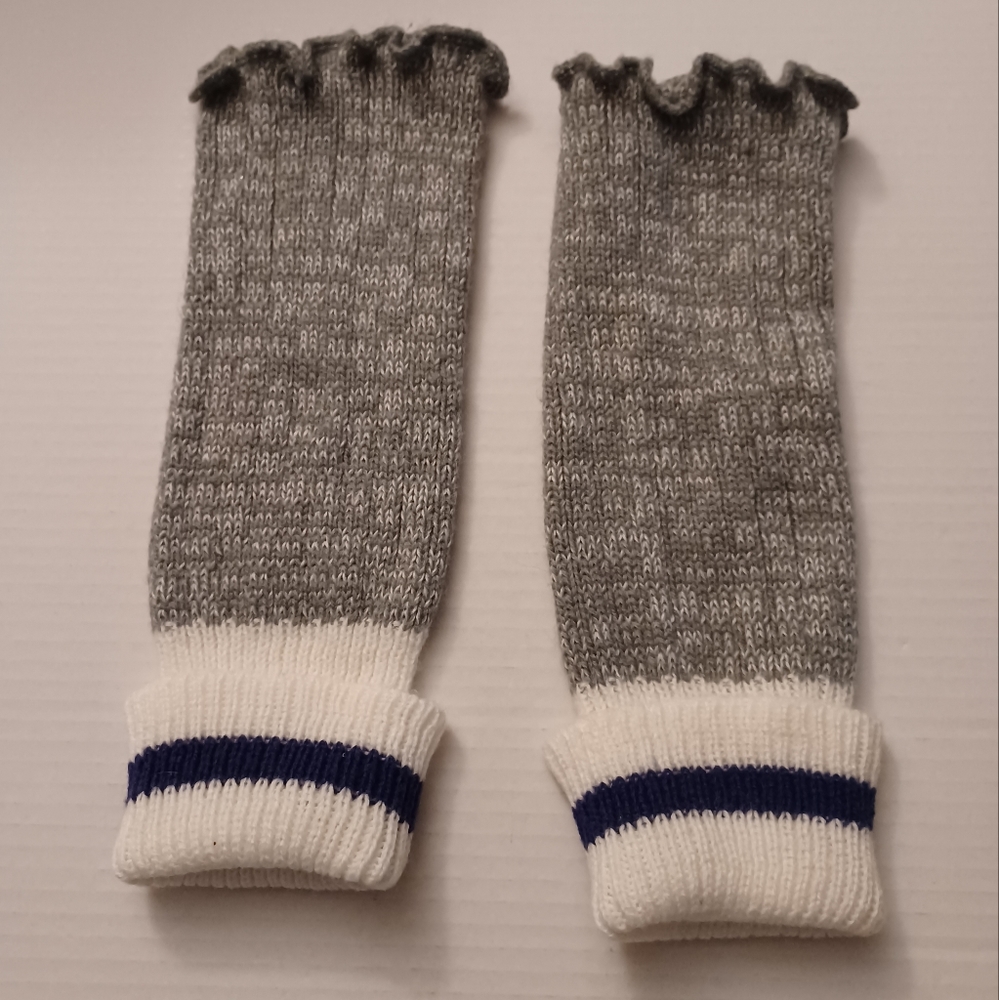4/$30 Gray & White Knit Leg Warmers - Small